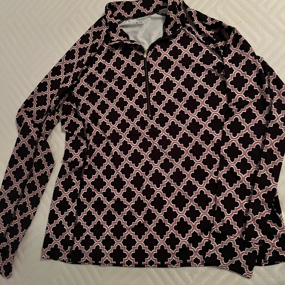 Crown & Ivy. XL. Black and White Geometric Long Sleeve Top